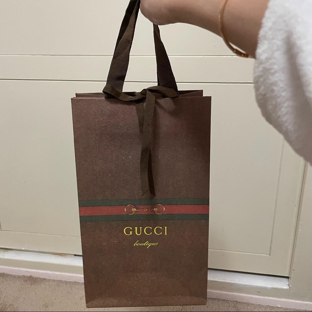 Gucci paper bag with ribbon